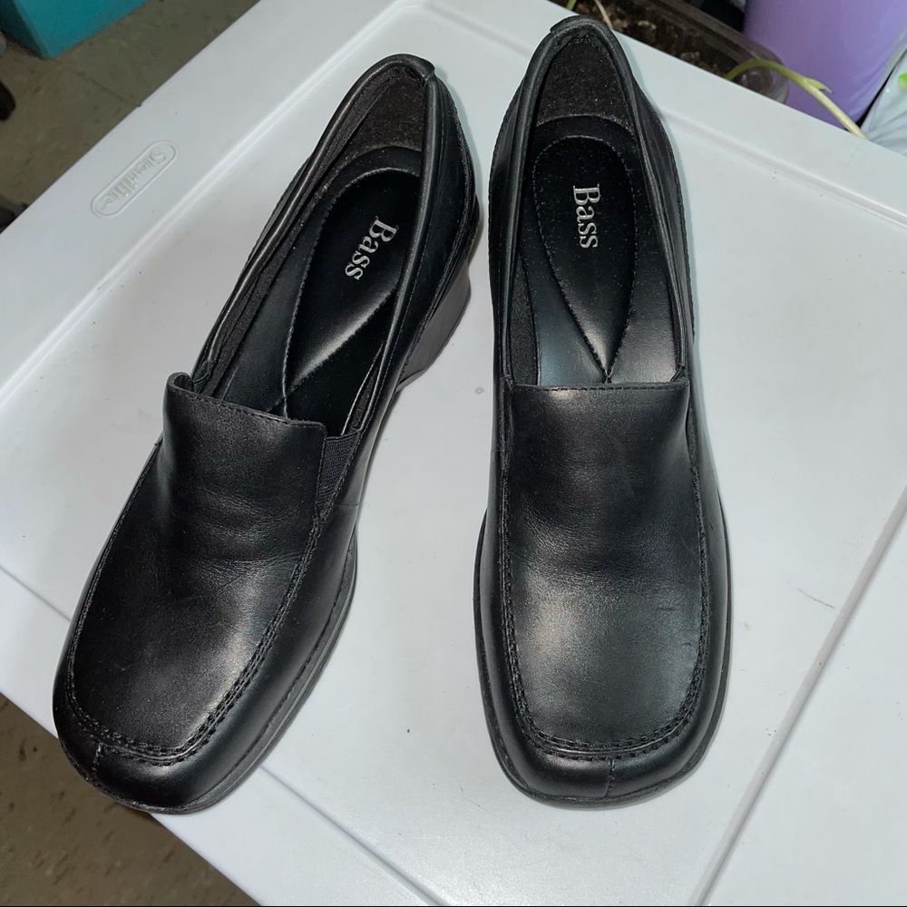 Bass black libby loafer heel shoes